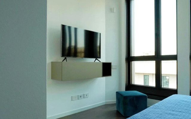 San Babila Modern Apartment