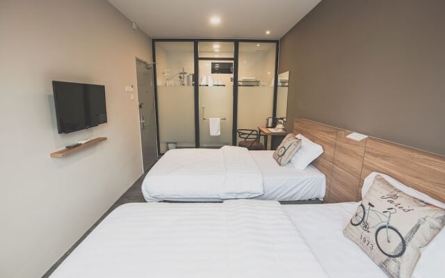 V3 Hotel & Residence Seri Alam