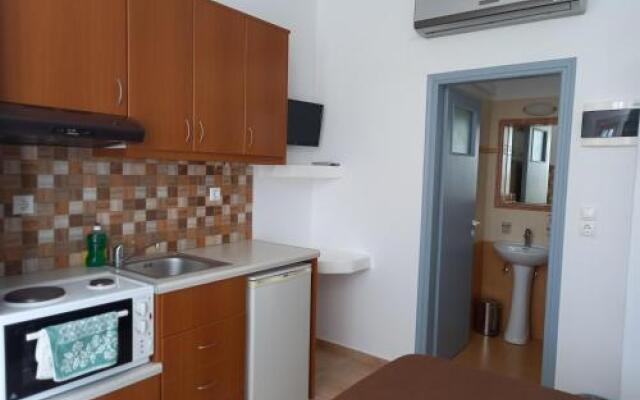 Maistrali Studios & Apartments
