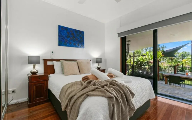 Tropical 3 Bedroom House, Pool plus 4th Bedroom Bungalow