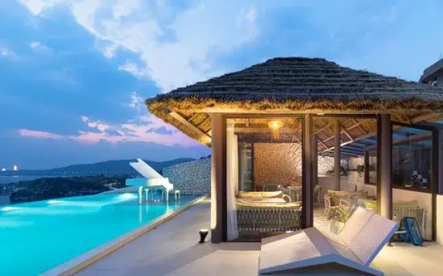 Sound on the Clouds Hotel Santorini, Dali