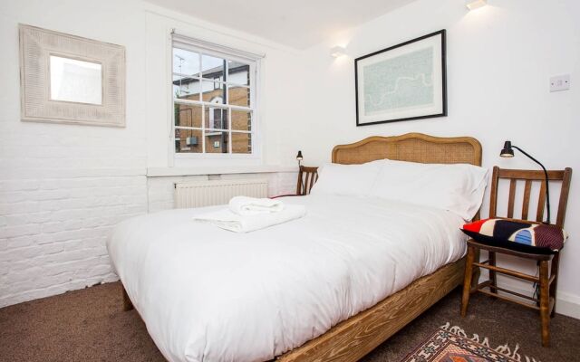 Unique Georgian 2 Bed House in Bermondsey