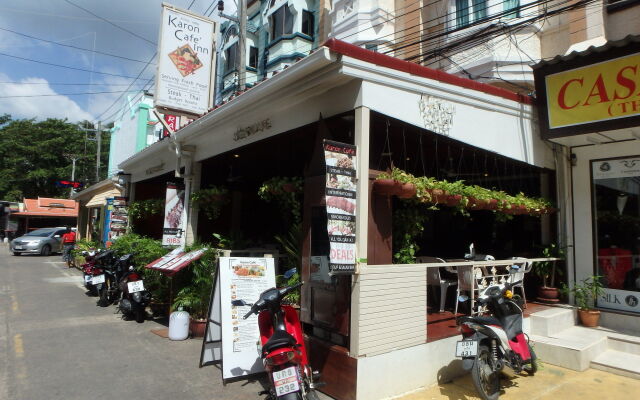 Karon Café Inn