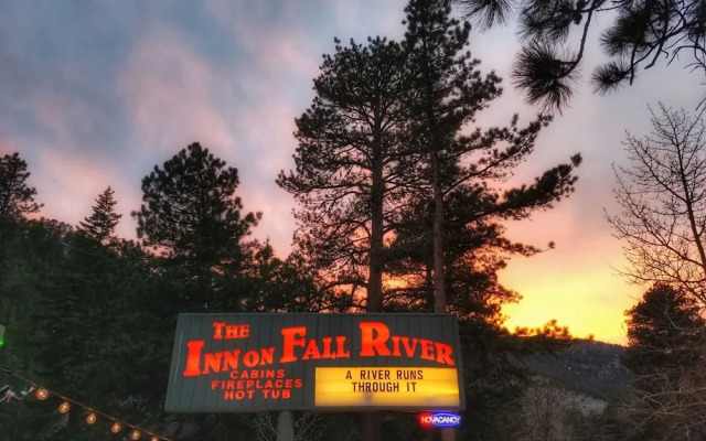 Inn on Fall River & Fall River Cabins