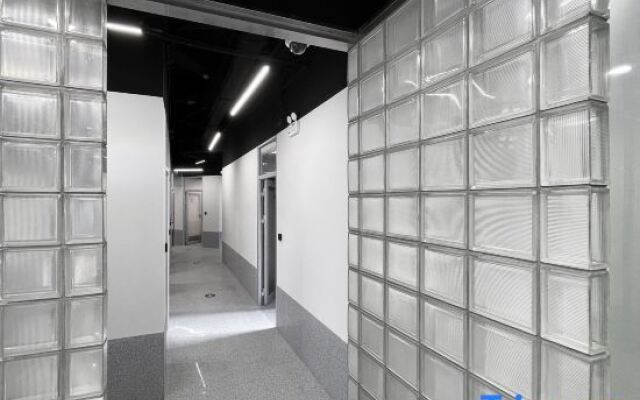 Weiliu Youth Hostel (Shanghai People's Square Jing'an Joy City Branch)