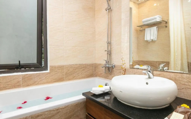 Poonsa Duy Tan Hotel and Serviced Apartment