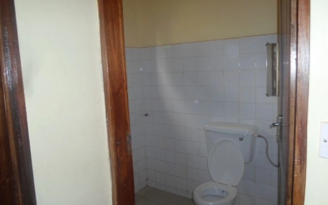 Tarn Hut Resort