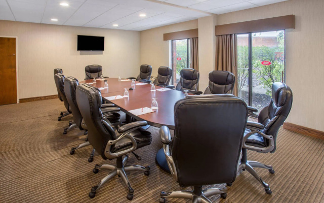 Crowne Plaza Columbus North- Worthington by IHG