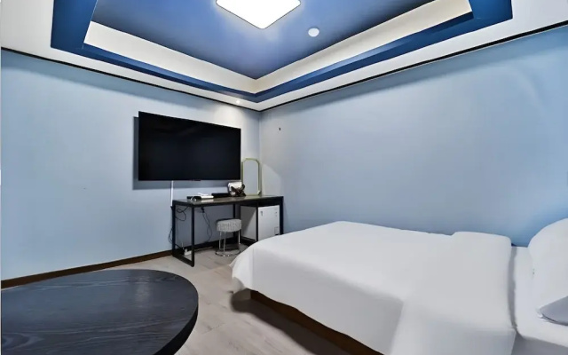 Aroma Hotel