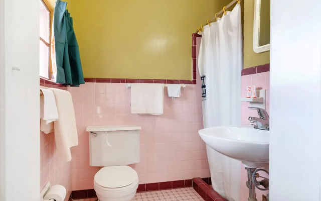 OYO Hotel Rowland I-95