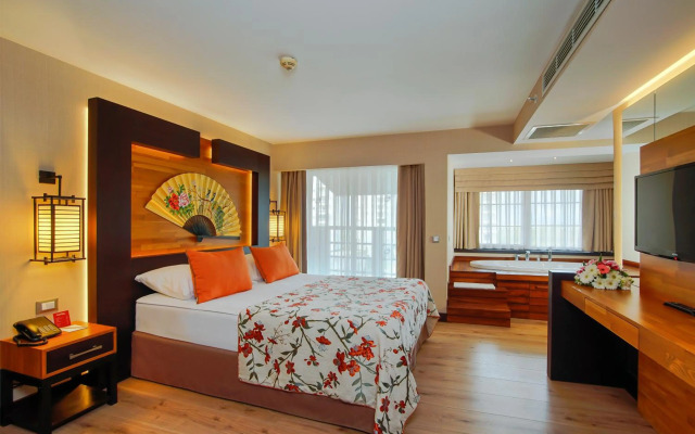 Limak Lara De Luxe Hotel - All Inclusive