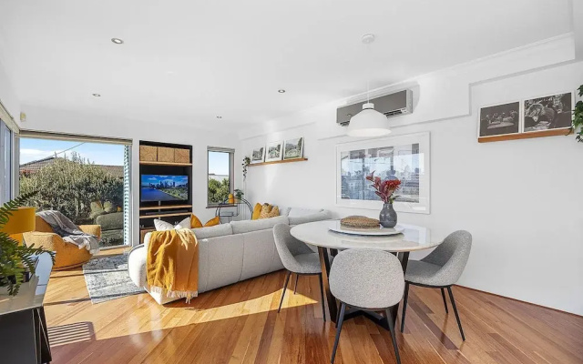 Designer Luxury 3brd - Epic Views - South Perth
