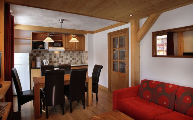 Modern Apartment Located in the Extensive Paradiski ski Area