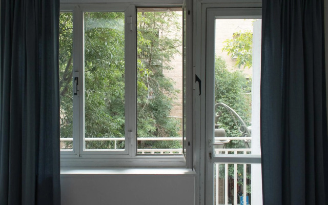 Hillel 13 - city center