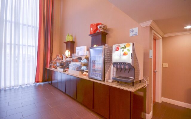 Holiday Inn Express Hotel & Suites Pine Bluff / Pines Mall, an IHG Hotel