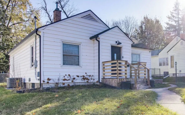 Updated & Charming! Waterloo Home w/ Patio