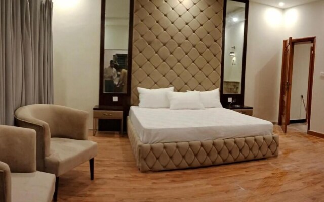 Grand Hayat Guest House