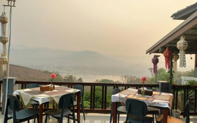 Chiang Khong Hill