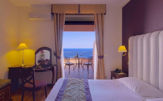 Baia Taormina Hotel