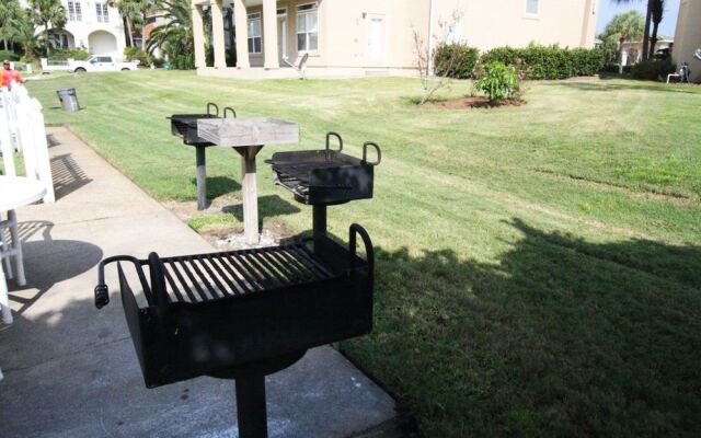 Enclave Condo 701a by Destin Getaways