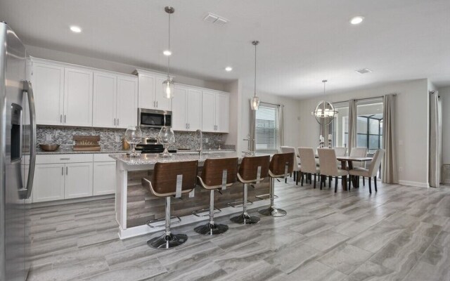 Gorgeous Top Pool Home Sl4730