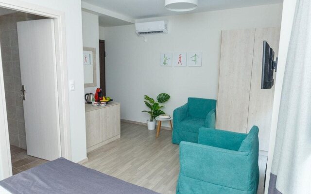 Tins Hotel City