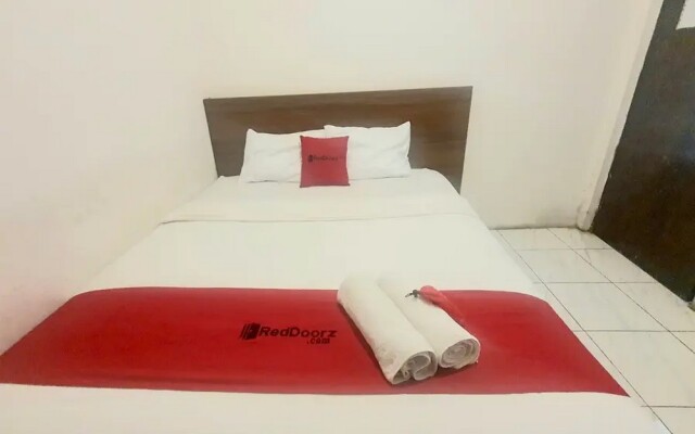 RedDoorz near Universitas PGRI Kanjuruhan