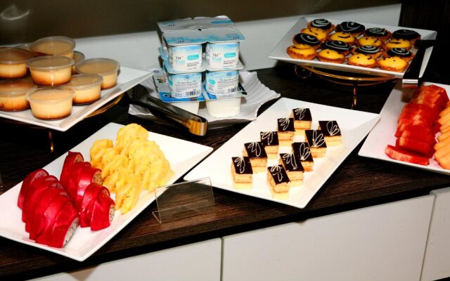 Galliot Central Hotel