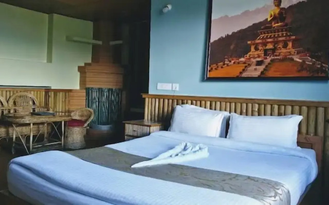 Hotel Ravongla Star