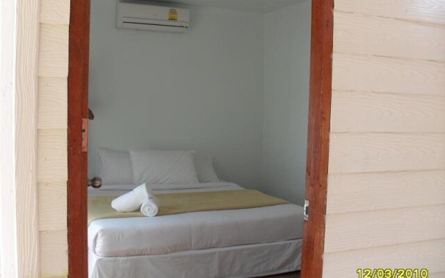 Koh Wai Beach Resort