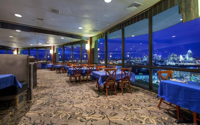 Radisson Hotel Cincinnati Riverfront