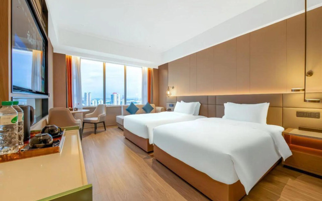 Sweet Fruit Light Luxury Hotel (Hainan Provincial People's Hospital)