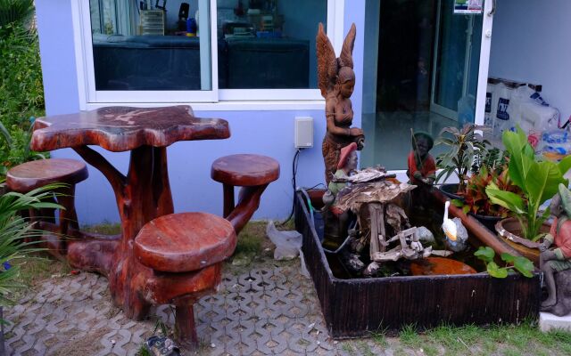 PT House Resort