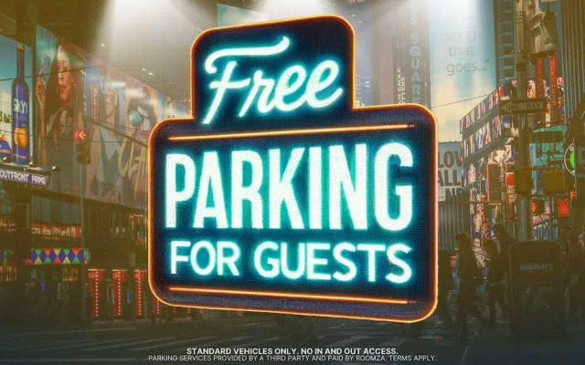 Roomza Times Square at Pestana CR7