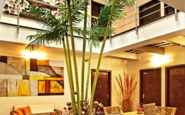Hábitat Suites Hotel