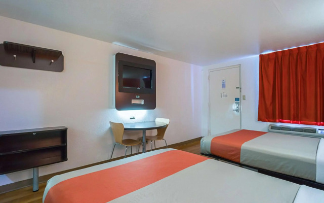 Motel 6 Round Rock, TX