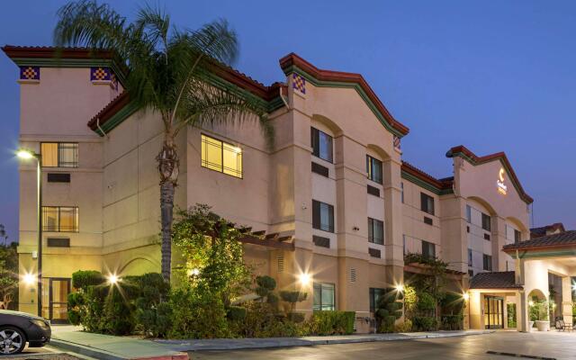 Comfort Suites Redlands