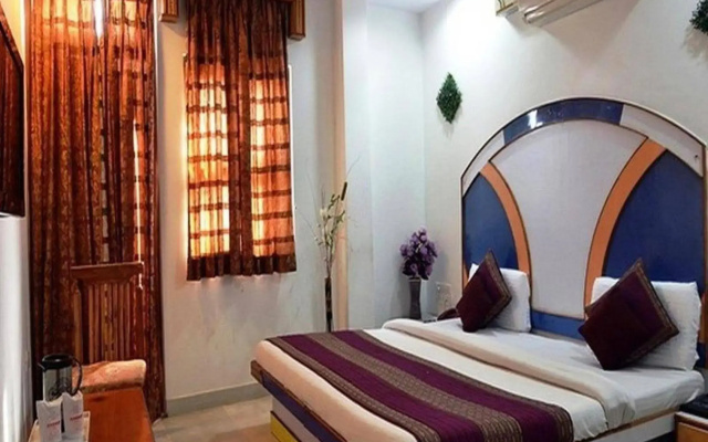 Anoop Hotel