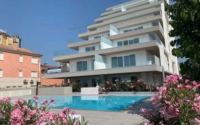Modern Apartment Steps From the Beach