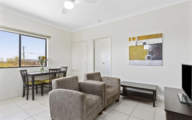 Blackwater Central Motel