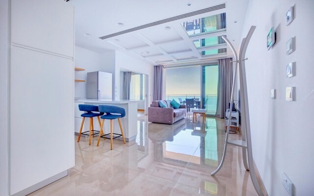 Luxurious Apt With Ocean Views and Pool in Tigne Point