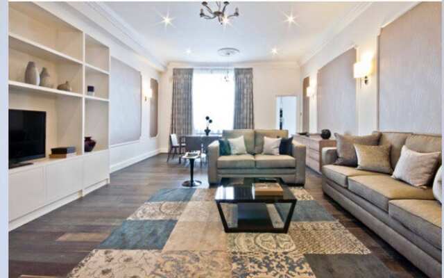 Luxury Serviced Apartment In South Kensington