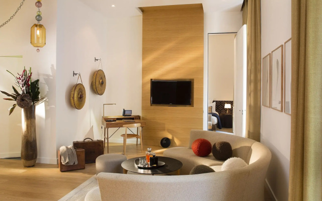 Hotel Marignan Champs - Elysées