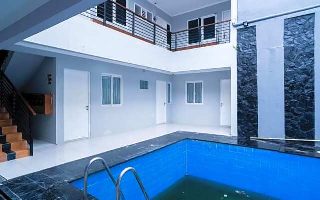 KoolKost Syariah near Lippo Mall Kemang - Minimum Stay 6 Nights