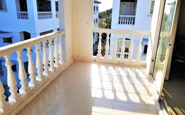 Pool View Apartment