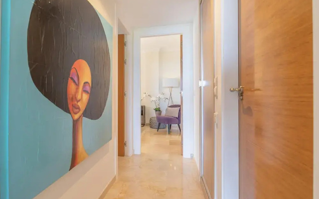 Apt Mairena Forest sea View & Pool