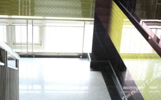 Tiyu Theme Hotel