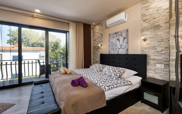 Awesome Home in Vantacici With Jacuzzi, Sauna and Wifi