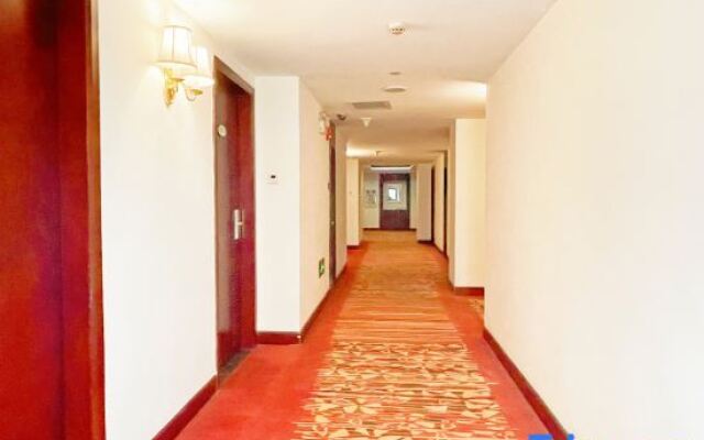 Zhonghuan Hotel