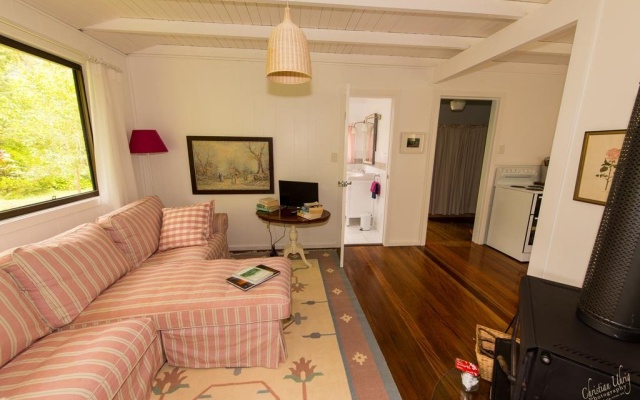 Terania Green Boutique Eco Cottage – Guest Rooms – Terania Creek